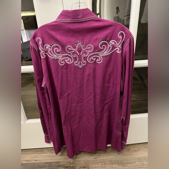 Ariat women’s magenta western button down shirt with embroidery & studs XL - Picture 2 of 8